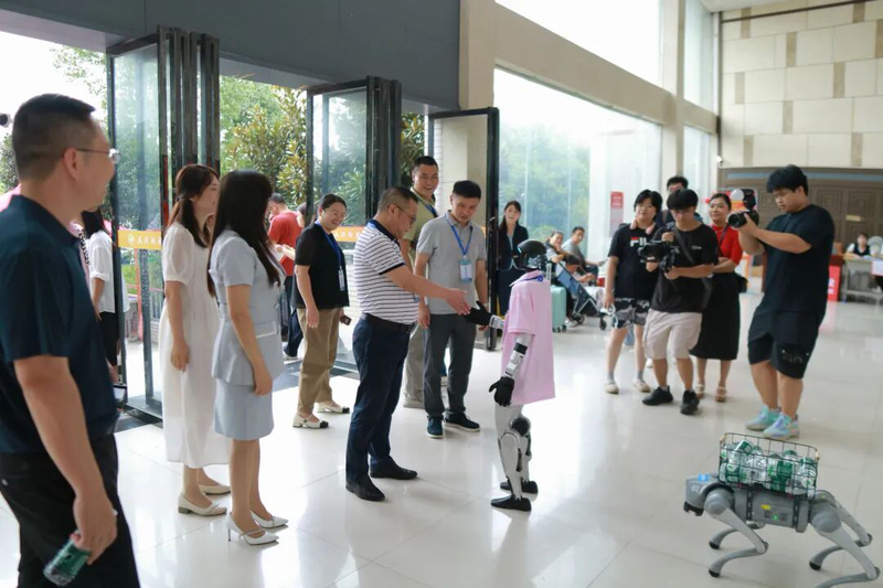 1757922369838054237.jpg e38022baf17c954f6d9ab3799be37d9c.jpg